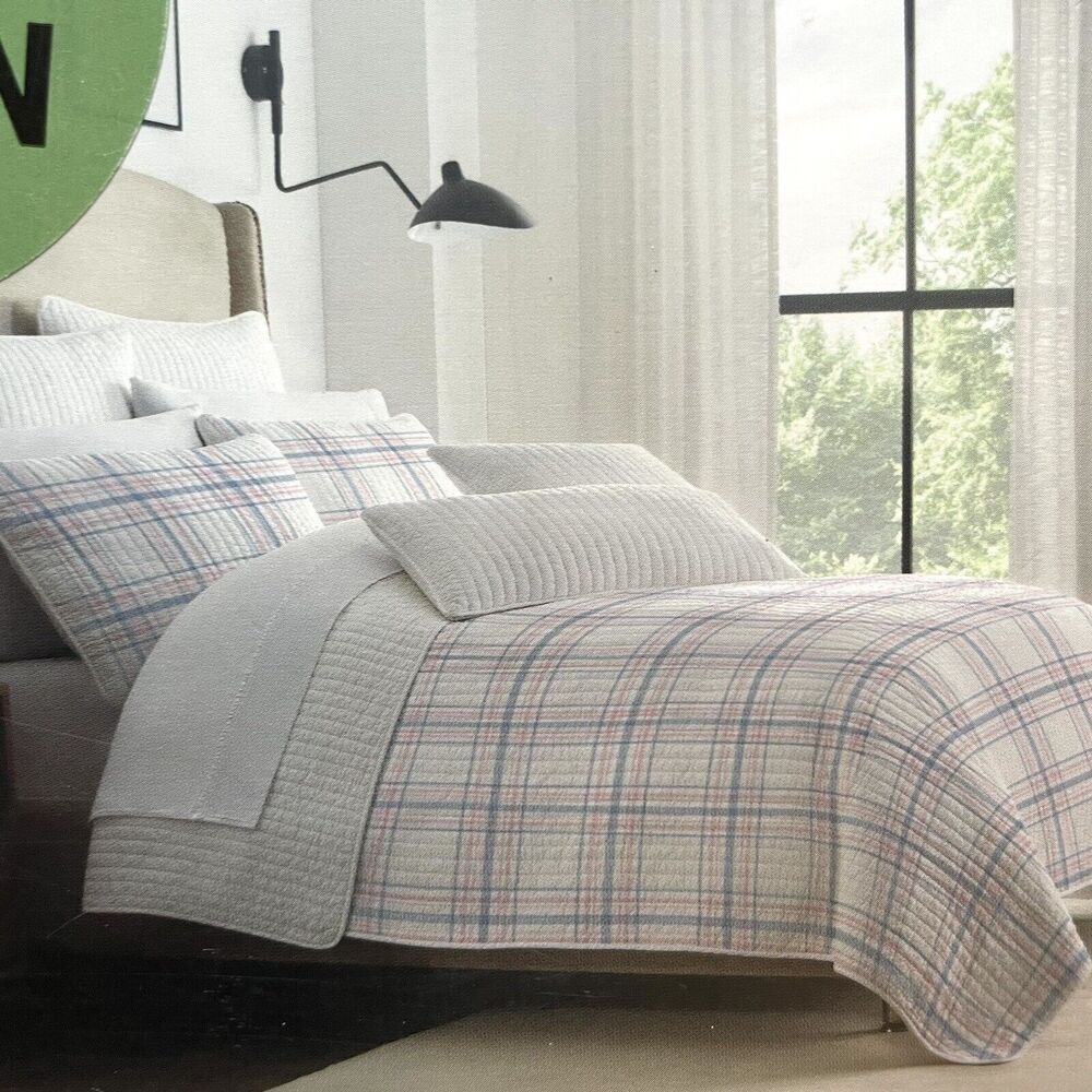Brooks Brothers Cream, Pink, Light Blue Cotton Slub Full/Queen Quilt & Shams Set